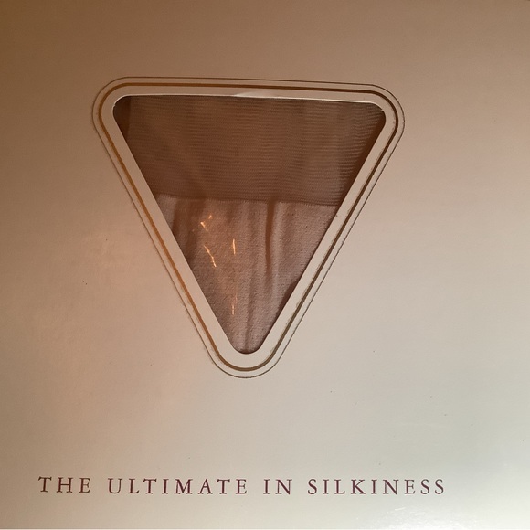 Hanes silk reflections control top pantyhose, color travel buff, size: AB - Picture 2 of 12